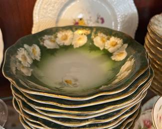 Set of Porcelain Plates with Daisy Motif - RS Tillowitz Silesia
