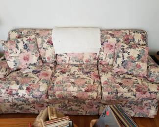 Nice vintage sofa in MINT condition