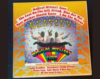 The Beatles – 1967 Magical Mystery Tour LP with Picture Book