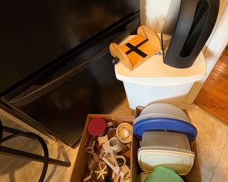 Utensils & Tupperware