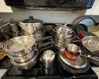 Iron Skillets & Bakeware