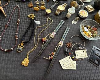 Ladies Necklaces & Bracelets
