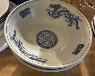 2 Japanese bowls 