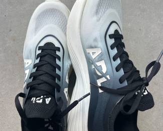 New APL running shoes - size 8 women’s$400 retail! 