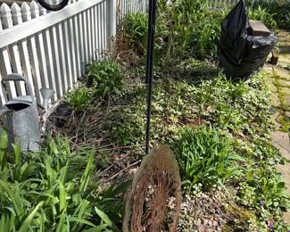 Rustic Metal Garden Art - Sunburst Design