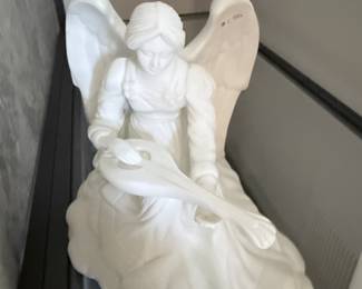 Avon Porcelain Angel Figurine with Lute