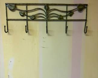 Wrought Iron Wall Hook Rack with Leaf Motif