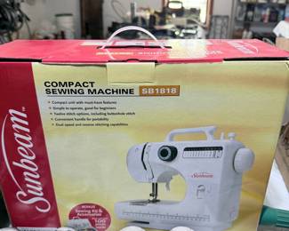 Sunbeam SB1818 Compact Sewing Machine