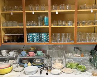So much glassware!