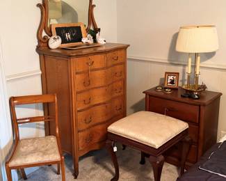 Vintage pieces for your room