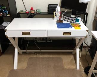 White Campaign desk