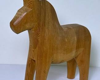 068 dalahorsewoodenfigurine