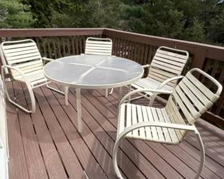 007 roundglassoutdoorpatiodiningtablew