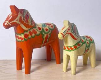 110 pairofhandpaintedswedishwoodendala