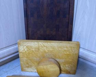 009 trioofcuttingboardsandrollingpind