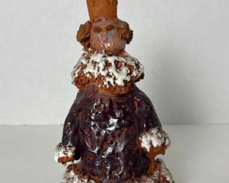 051 handmadeclaykingfigurinewithcrownt