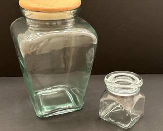 083 pairofclearsquareglassstoragejars