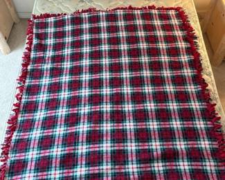 081 plaidfleecetieblanket