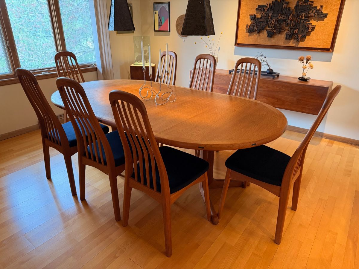 Gorgeous vintage Benny Linden teak dining set with black upholstered seats