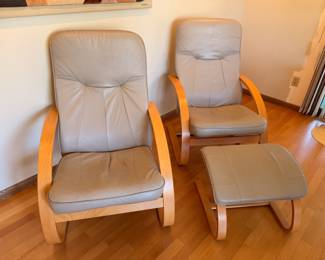 Vintage Palliser bentwood and leather chairs w/ one ottoman, all are in excellent condition