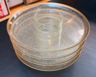 Set of 4 vintage Hi-Snack party plates 