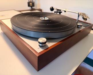 Very cool vintage Thorens TD150 Mk2 Turntable, Untested