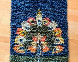 Small vintage Scandinavian Rya wall hanging