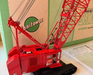 Manitowoc 4100W crawler crane in 1:50 scale with original box and manual.  This is in excellent condition! 