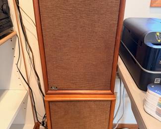 Vintage Quadraflex wood case speakers