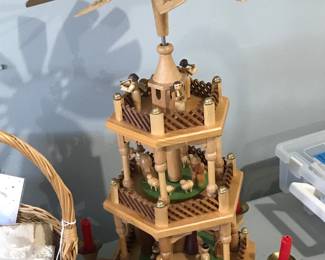 Vintage Erzgebirge Christmas Carousel