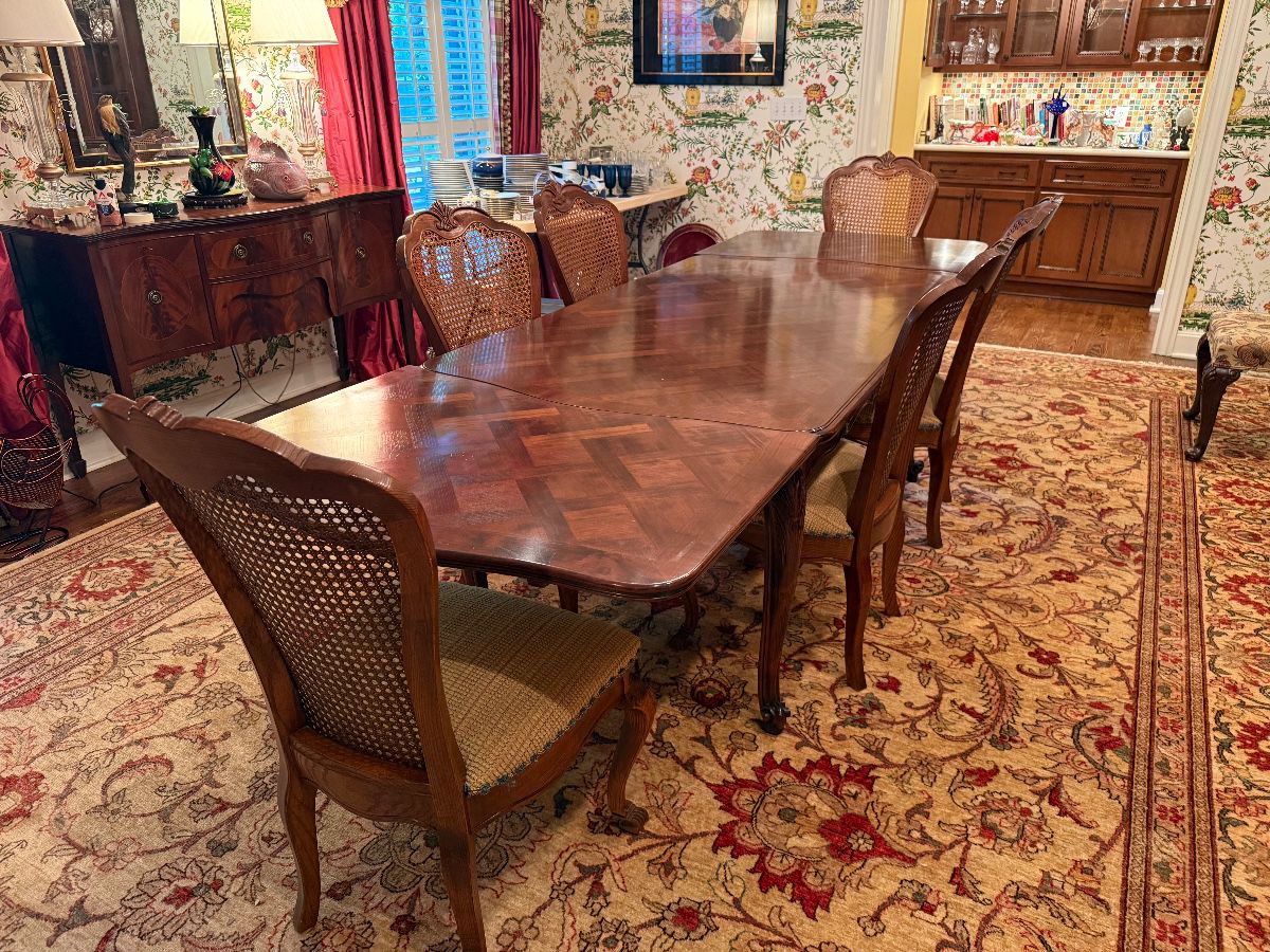 	#4	Expandable dining table with 6 chairs 69-119x39x29	 $450.00 				