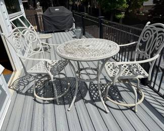 	#42	Patio set of 3	 $85.00 				