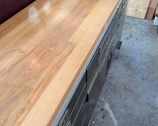 	#79	Ultra Guard rolling Workbench with Vise	 $500.00 				