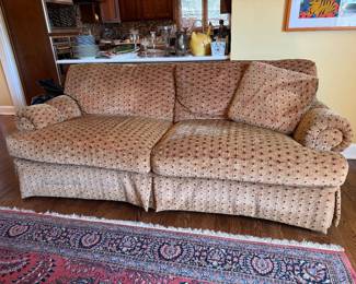 	#32	Sofa 7.5'	 $100.00 				