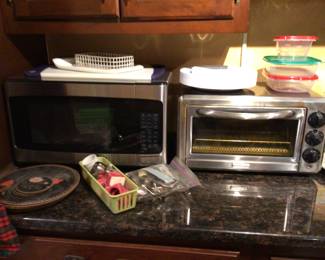 Microwave, toaster oven 
