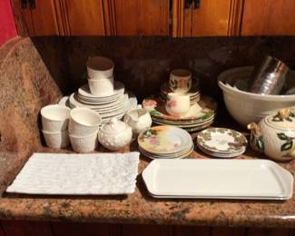 Dinner ware, trays 