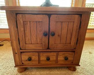 Broyhill Attic Heirloom Side Table