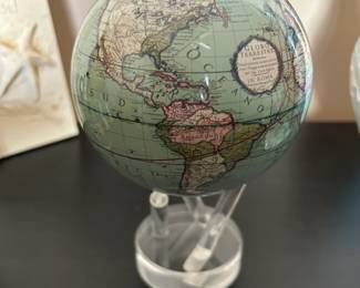 Mova Globe Terrestrial Green
