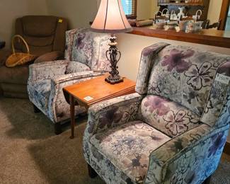 Chairs, end table, lamp