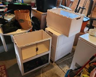 5 stackable cabinet w/ wheels