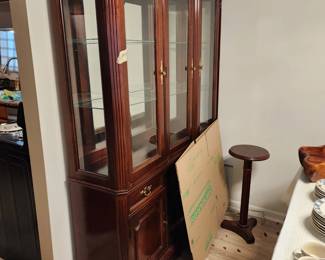 China cabinet 