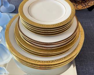 Royal Gallery Gold Buffet 