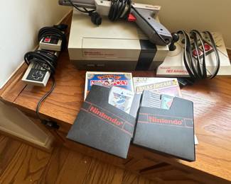Vintage Nintendo set.