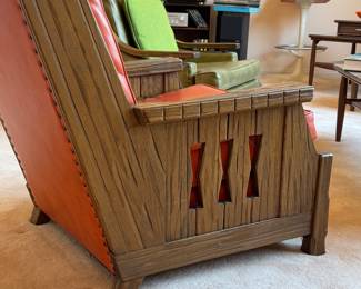 Side of Ranch Oak leather chair