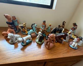 These were hand made in the1940's  Charming pottery figurines