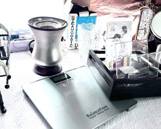 Miscellaneous Bathroom Decor and Accessories 