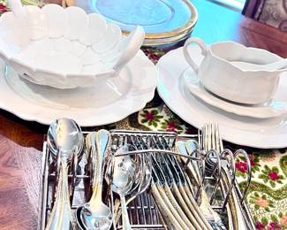 Several Silver-plated flatware sets 