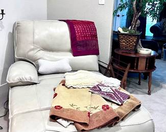 Adjustable Reclining by Chase' Lounger (single piece)