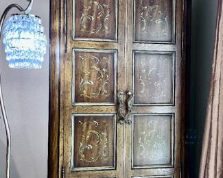 Vintage Regency Wardrobe number 2. We have a matching piece !