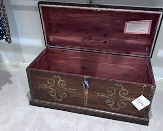 Inside of Vintage Lane cedar chest 